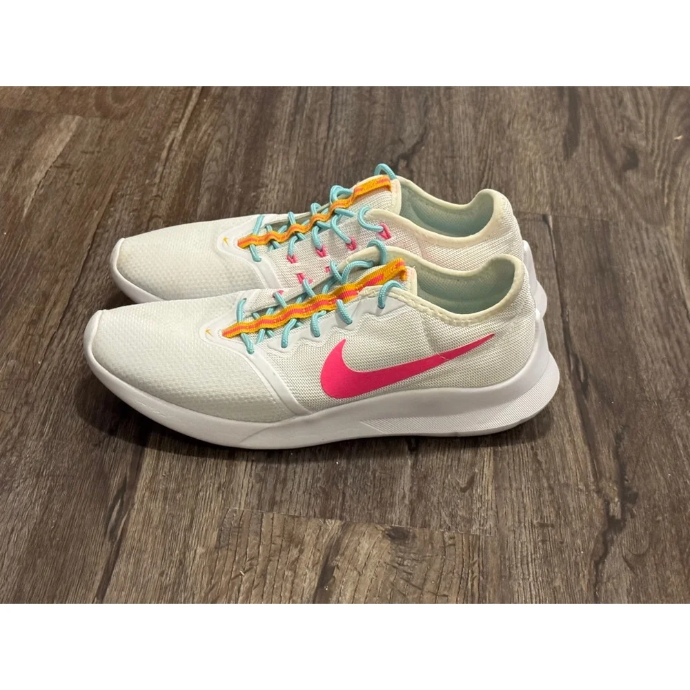 Nike VTR Womens Sneakers AT4345-102 White/Pink/Orange Size 9 EUC - Picture 1 of 8